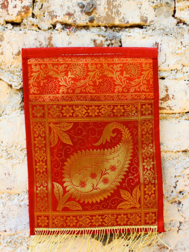 Orange-paper-holder