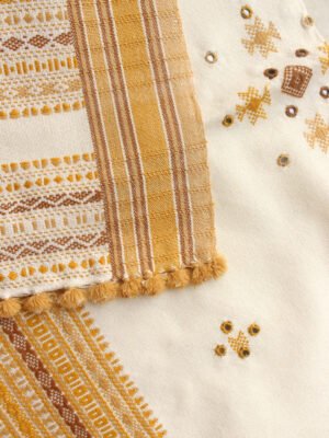 Brown,-yellow-border,-handwoven-kutchi-woolen-shawl