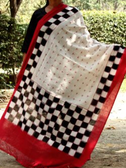 Chessboard-border,-red,-black-and-white-pochampally-cotton-ikat-dupatta