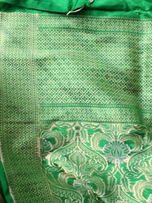 Dark-green-handloom-silk-banarasi-dupatta