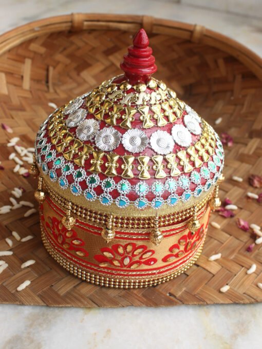 Golden-and-red-lacework-medium-wooden-sindoor-box
