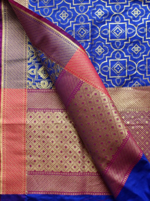 Pink-and-blue-bandhani-pattern-banarasee-dupatta