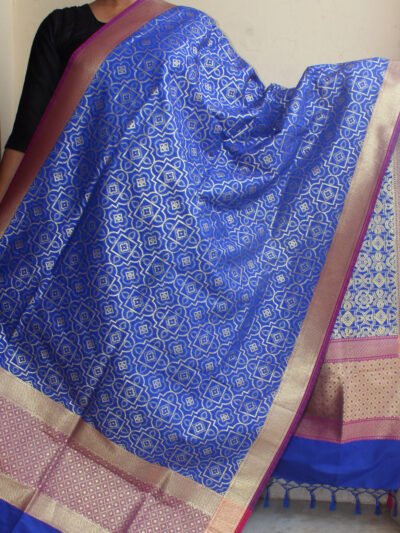 Pink-and-blue-bandhani-zari-work-banarasi-dupatta
