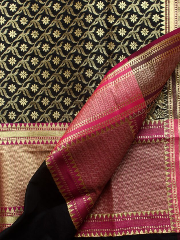 Pink-border-Black-banarasee-dupatta-