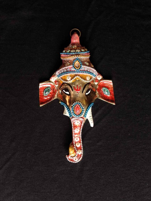 Pink-mukut-brass-ganesha-wall-hanging