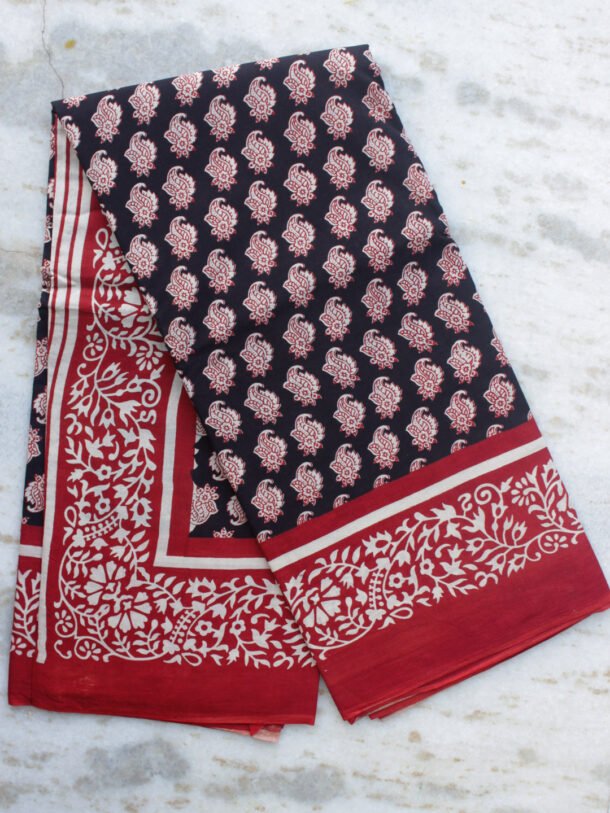 Red,-black,-white-block-printed-mul-cotton-saree