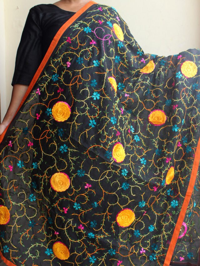 Yellow-rose-patch-black-fulkari-dupatta