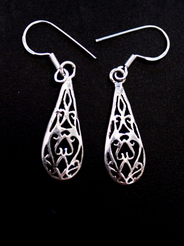 drop-shape-filigree-earrings