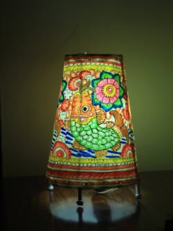 fish-painted-medium-size-tholu-bommalata-table-lamp
