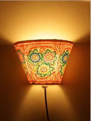 flower-designe-tholu bommalata wall lamp