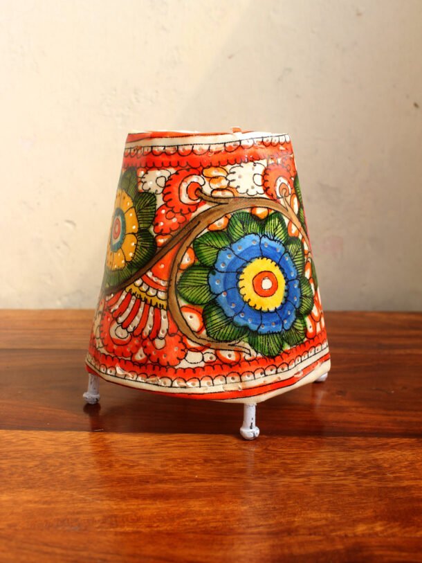 flower-painted-small-lamp-shade