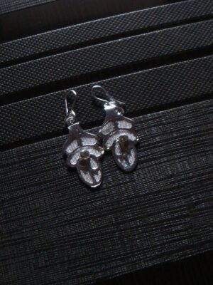 leaf-shape-filigree-earrings