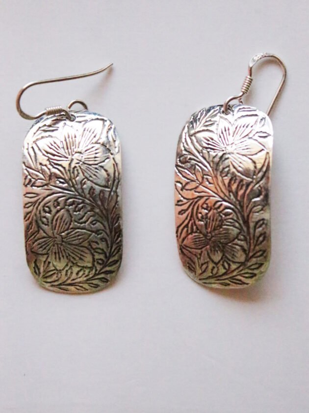 rectangular-earring-with-lotus-carving-