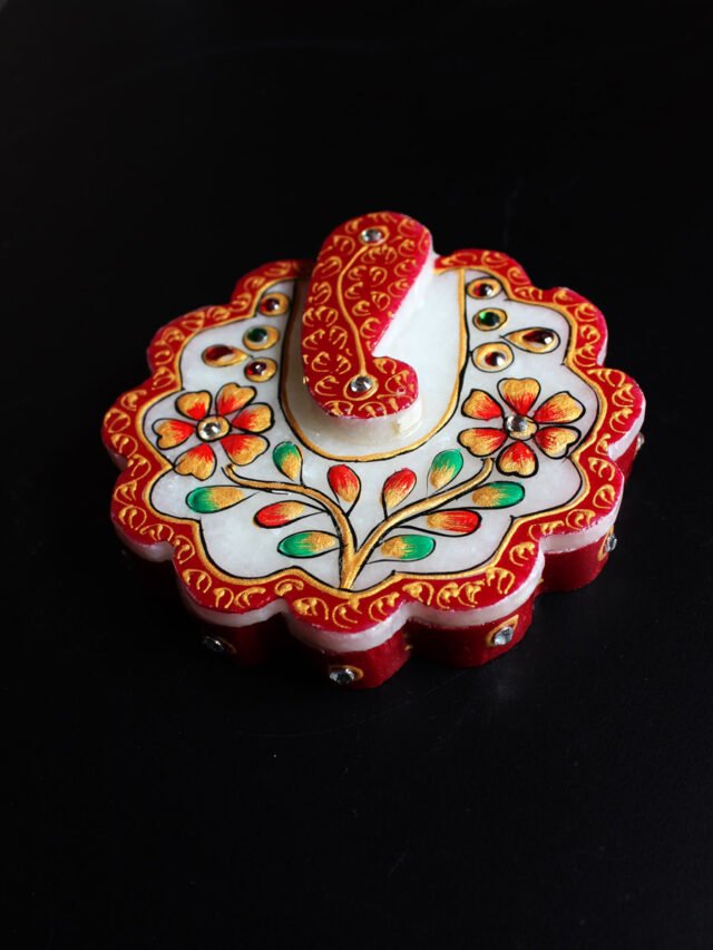 round-flower-marble-roli-chawal-chopra