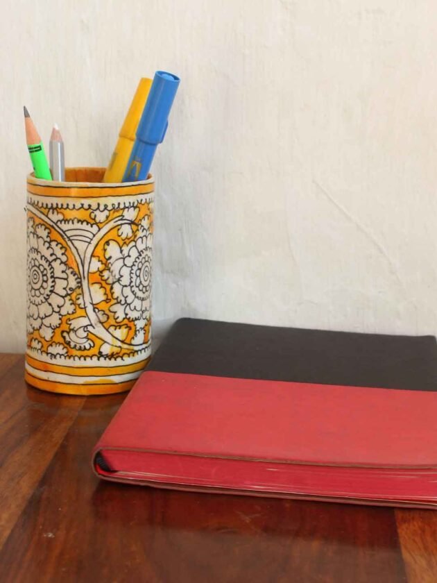 Yellow,-white-tholu-bommlata-pen-holder
