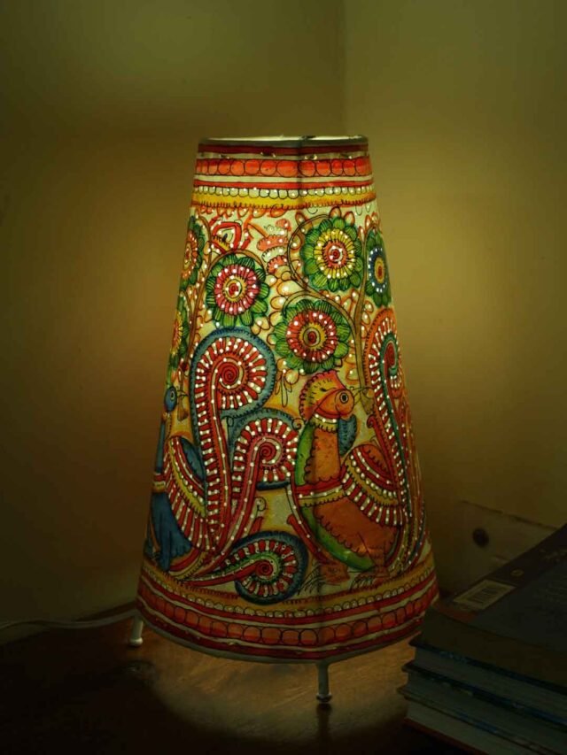peacocks-n-flowers-tholu-bommalat-table-lamp