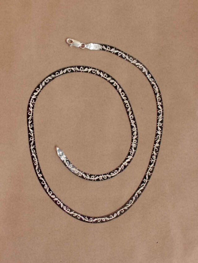 Black-pure-silver-neck-chain