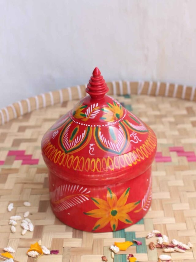 Handpainted-red-wooden-Sindur-dani