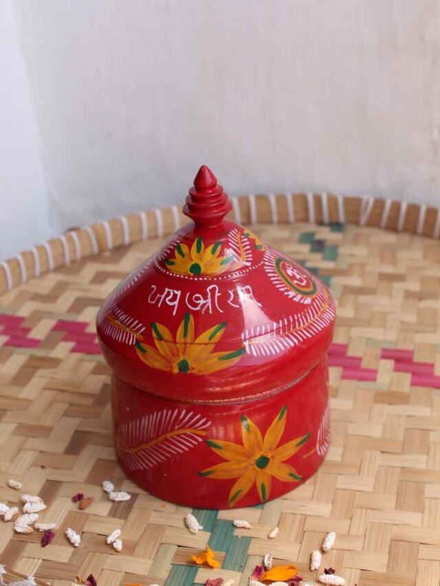 White,-yellow,-red-wooden-sindur-dani