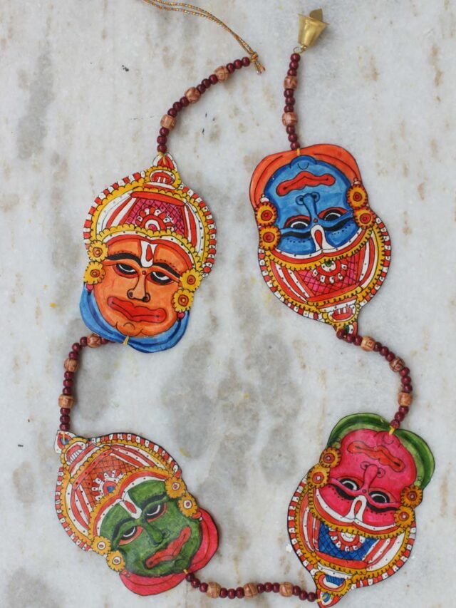 Kathakali-face-tholu-bommalata-wall-hanging