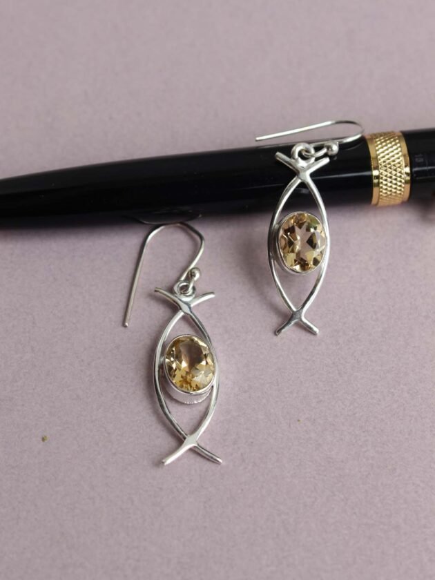 Silver-topaz,-dangle-earrings