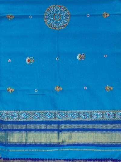 turquoise-blue-ahir-HandEmbroidered-Gujarati-woolen-shawl