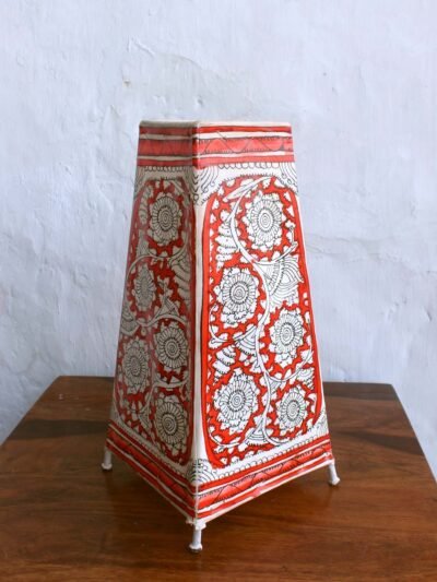 Red-and-white--long-leather-table-lamp