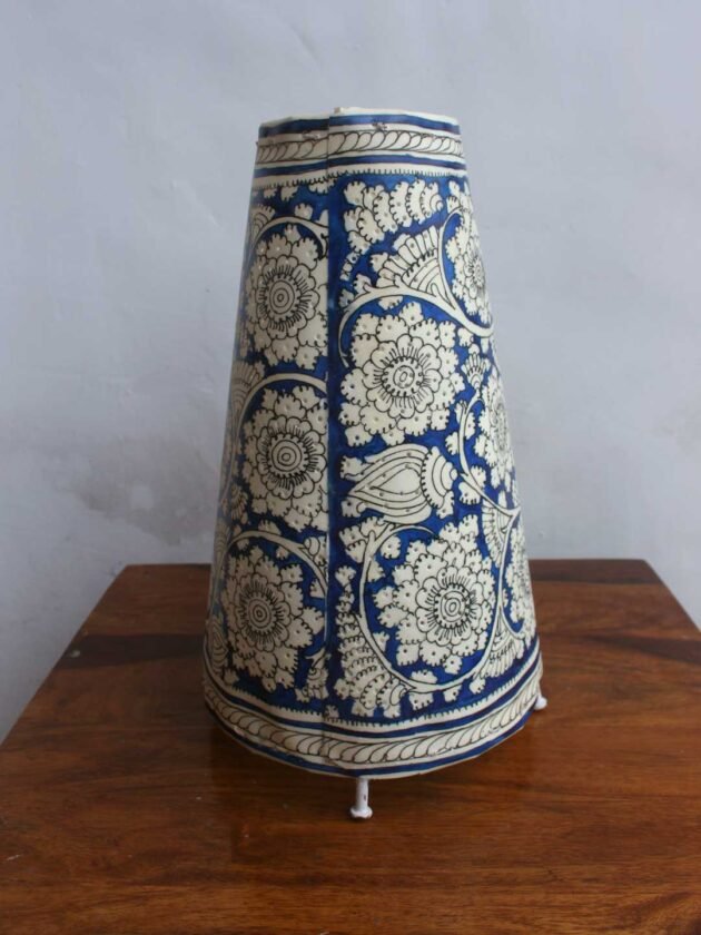 Blue-and-white-living-room-Leather-Lamp