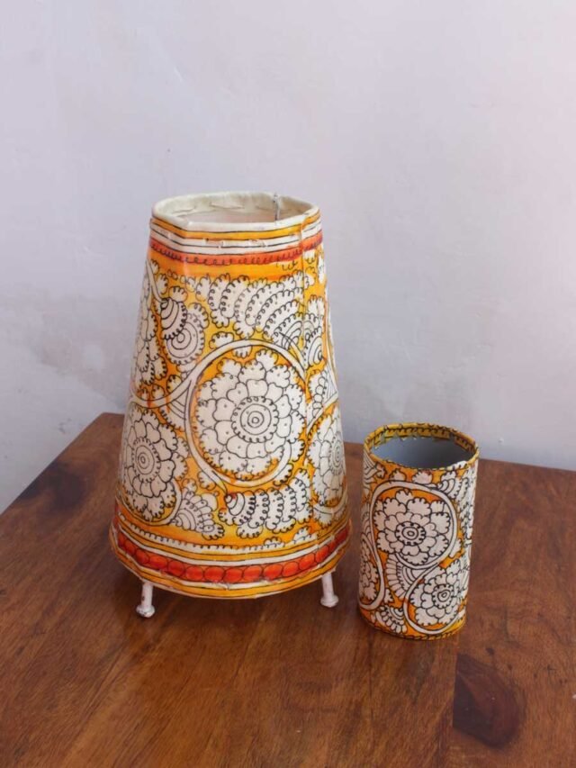 Yellow-flowers-Leather-lamp-pen-stand-set