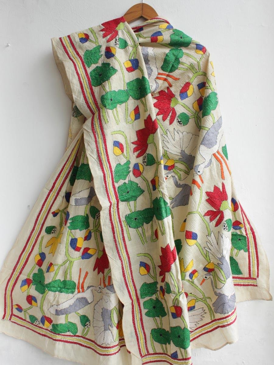Swan-kanthawork-Silk-dupatta-Shilphaat Swan-kanthawork-Silk-dupatta-Shilphaat