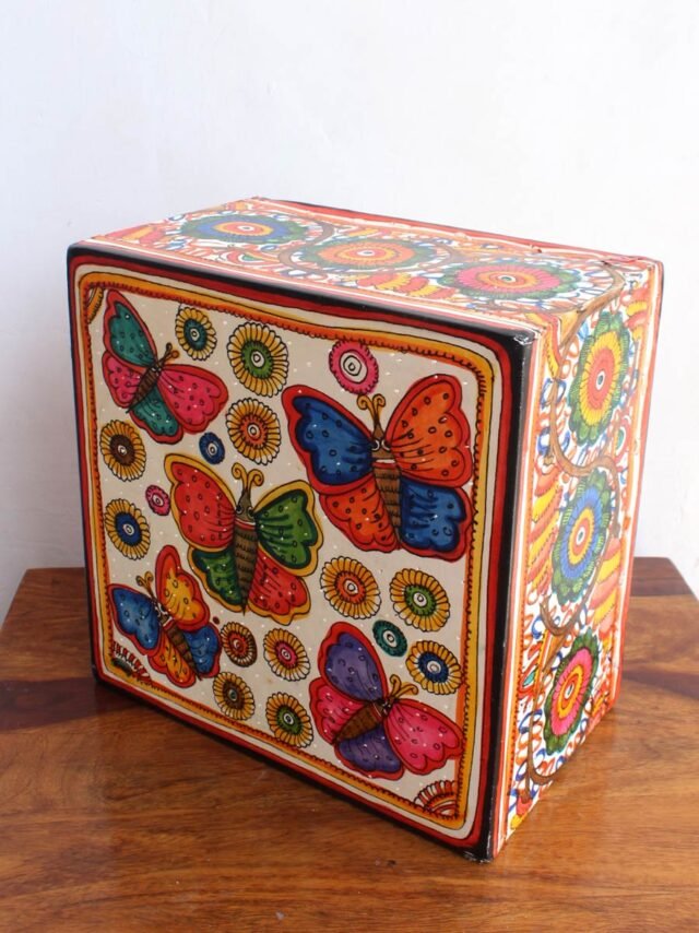 Butterflies-Leather-square-wall-lamp