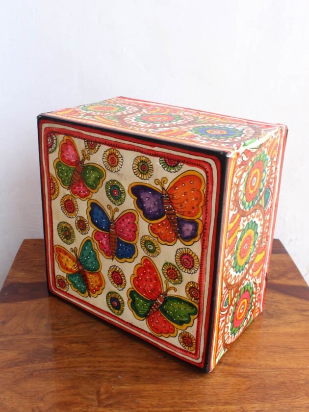 Butterfly-and-Flowers-Leather-square-wall-lamp