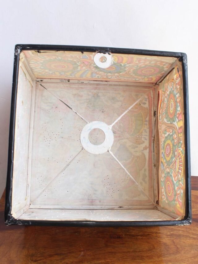 Fish-Tholu-bommalata-square-leather-wall-lamp