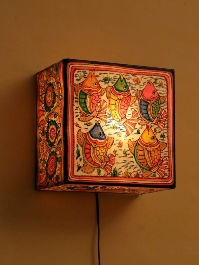 Fish-floral-Tholo-bommalata-square-wall-lamp