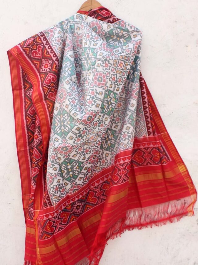 Red-and-white-semi-double-ikat-Patola-pure-silk-dupatta-