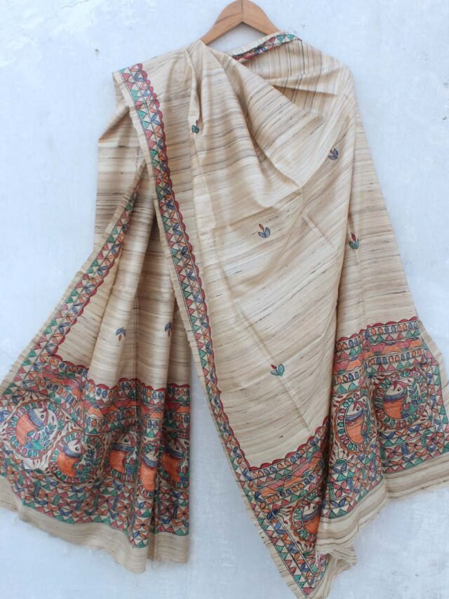 Fishes-madhubani-handpainted-Beige-ghicha-tussar-silk-dupatta