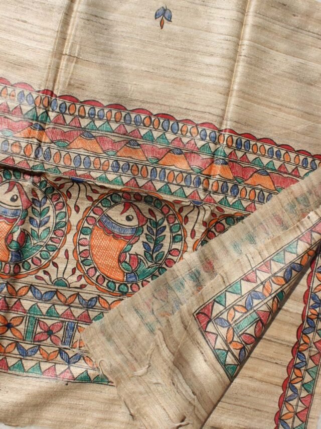 Fishes-madhubani-handpainted-Beige-pure-tussar-silk-dupatta