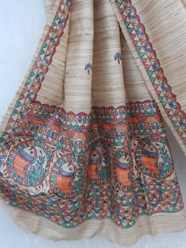 Fishes-madhubani-handpainted-Beige-tassar-silk-dupatta