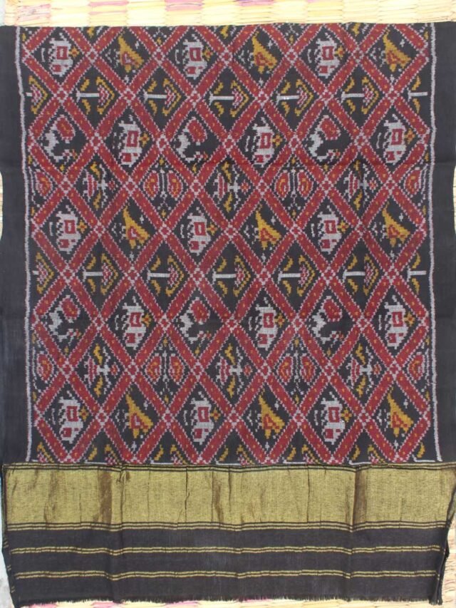 Black-and-red-patan-patola-pure-wool-shawl