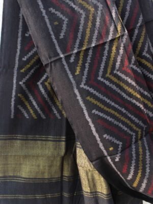 Black-zig-zag-handwoven-patan-patola-pure-wool-shawl Shilphaat