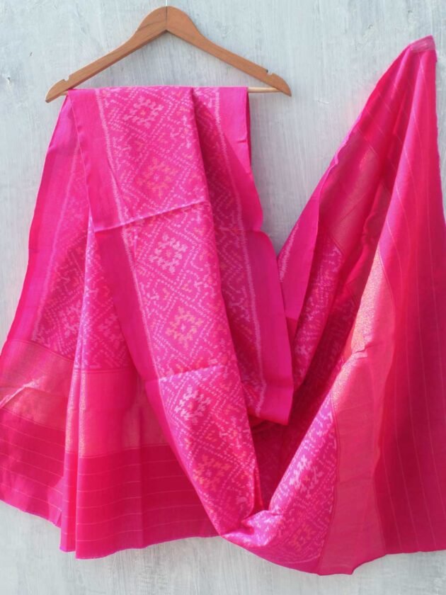 Rani-Pink-patan-patola-woolen-shawl Shilphaat
