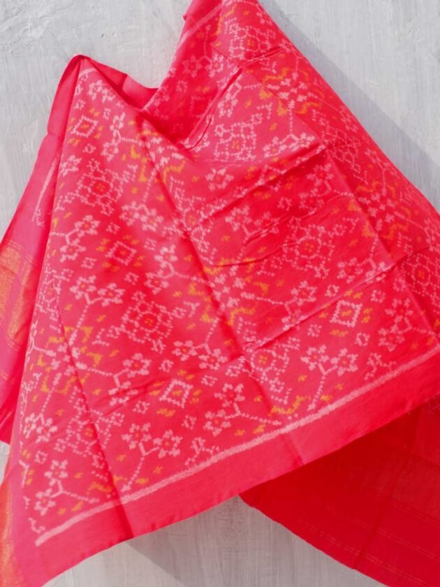 Vermilion-Red-handwoven-patan-patola-pure-wool-shawl-Shilphaat