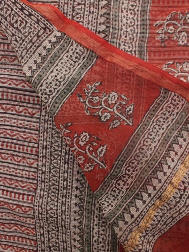 Red-and-Black-Bagru-printed-kota-doria-stole