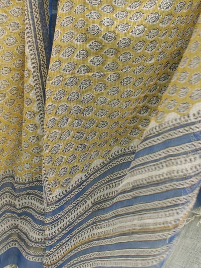Yellowish-Green-Block-printed-kota-doria-dupatta