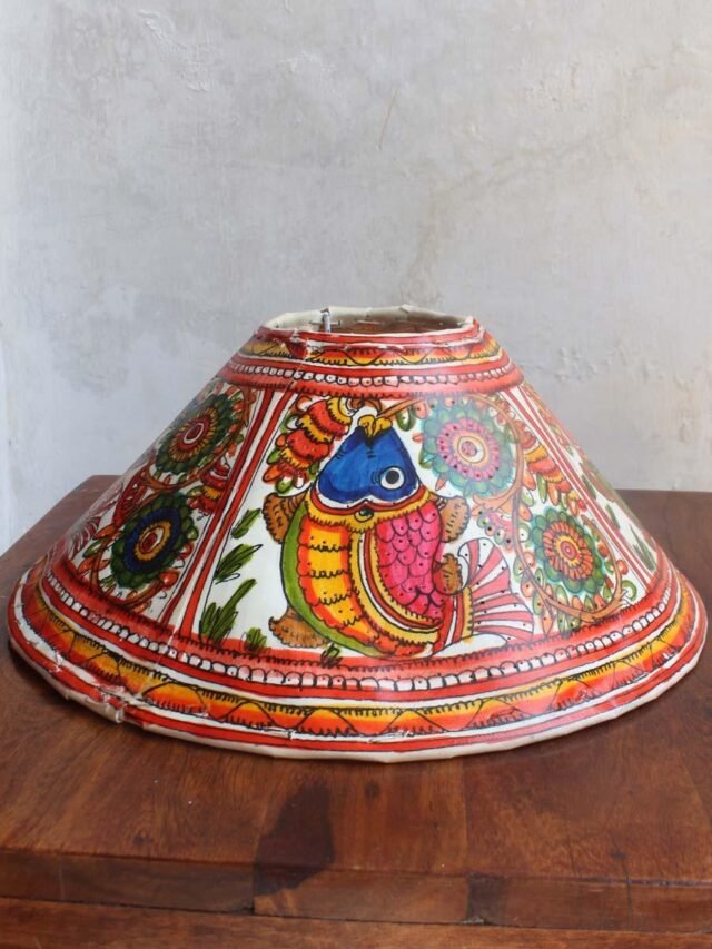 Fishes-Leather-stand-lamp-Shilphaat