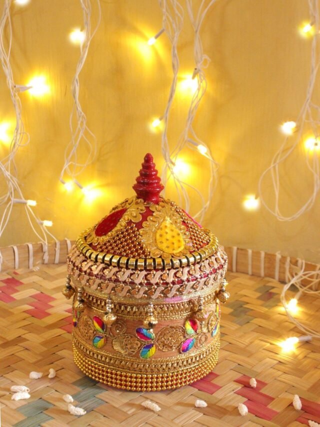 Butterfly-lace-wooden-Sinhora-Shilphaat