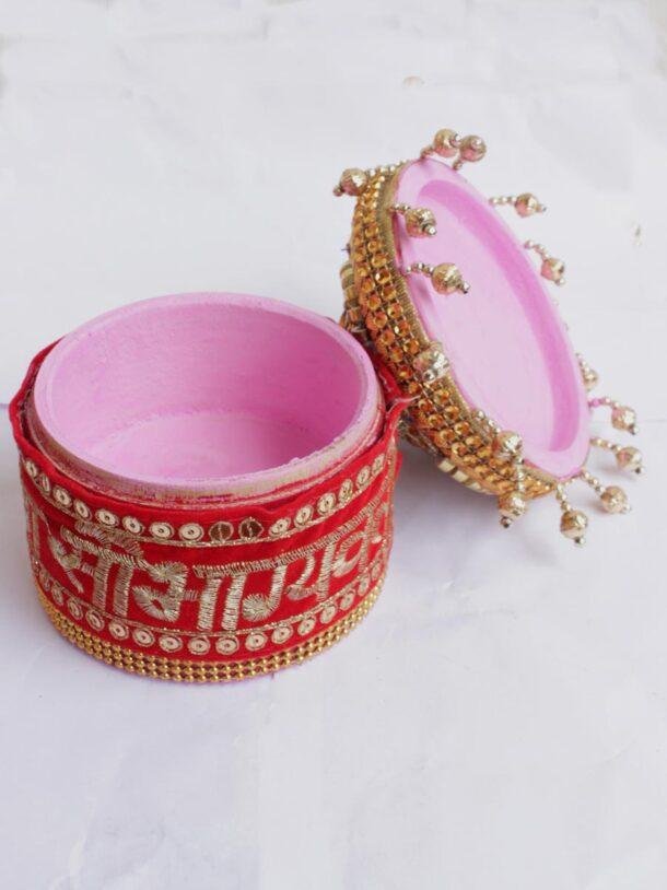 Saubhagyavati-lace-wooden-Sindura-Shilphaat