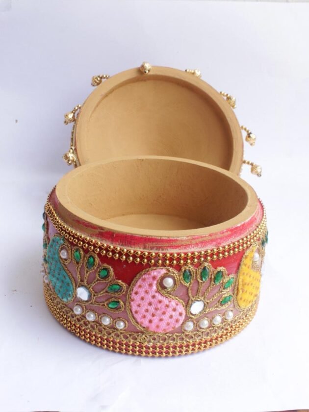 Paisley-lacework-wooden-sindur-box at Shilphaat