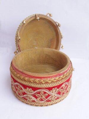 Saubhagyavati-bhav-lacework-wooden-Sindur-dan-Shilphaat