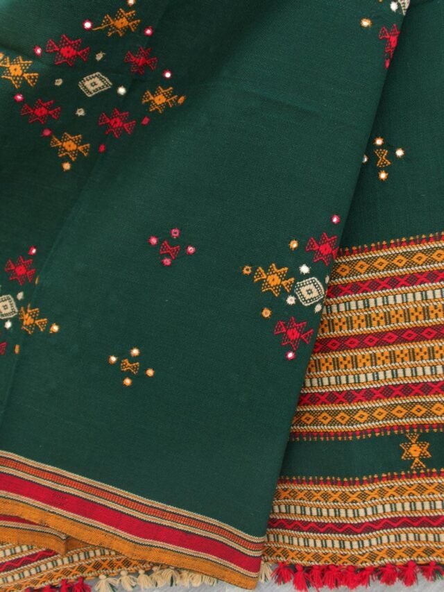 Dark-Green-choumak-kutch-woolen-shawl at Shilphaat.com